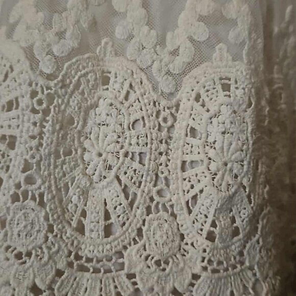 Chico’s Decorative White/Off-White Blouse – Size 2 (L / US 12) - Picture 2 of 5